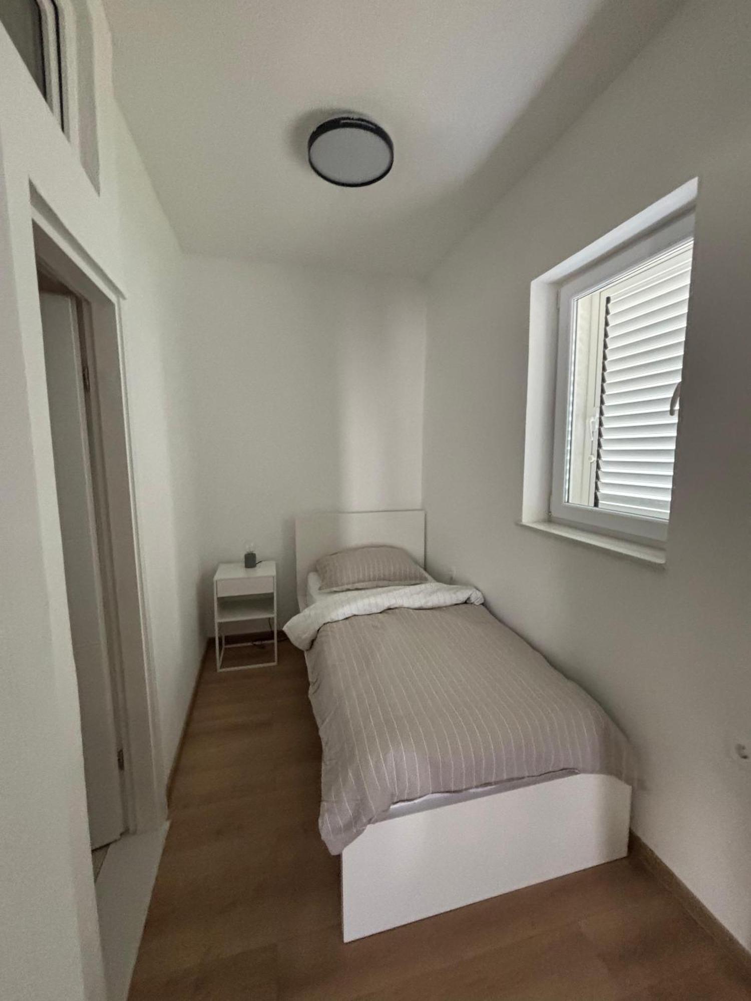 Studio Apartman Sedmica Zadar Buitenkant foto