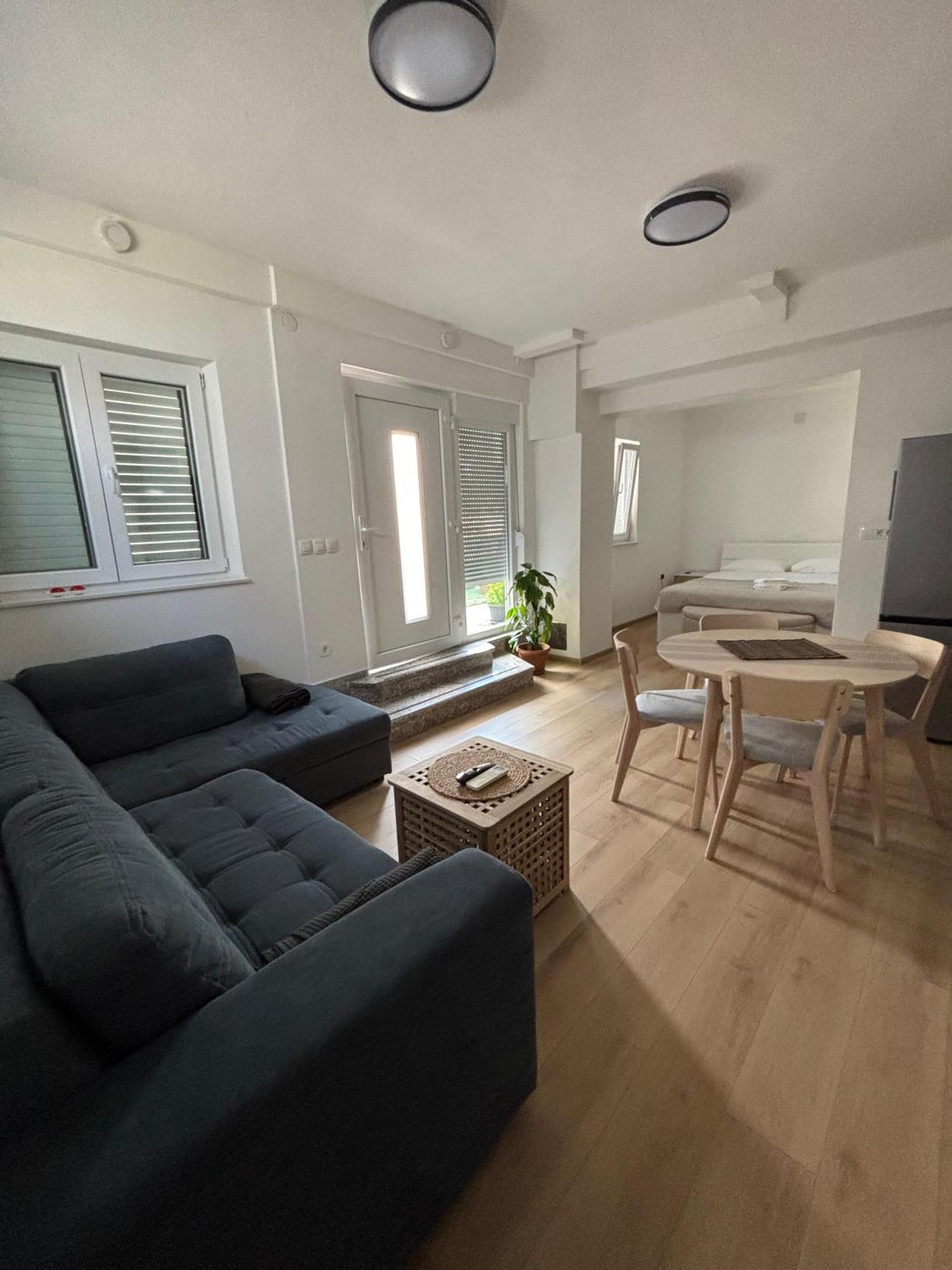 Studio Apartman Sedmica Zadar Buitenkant foto